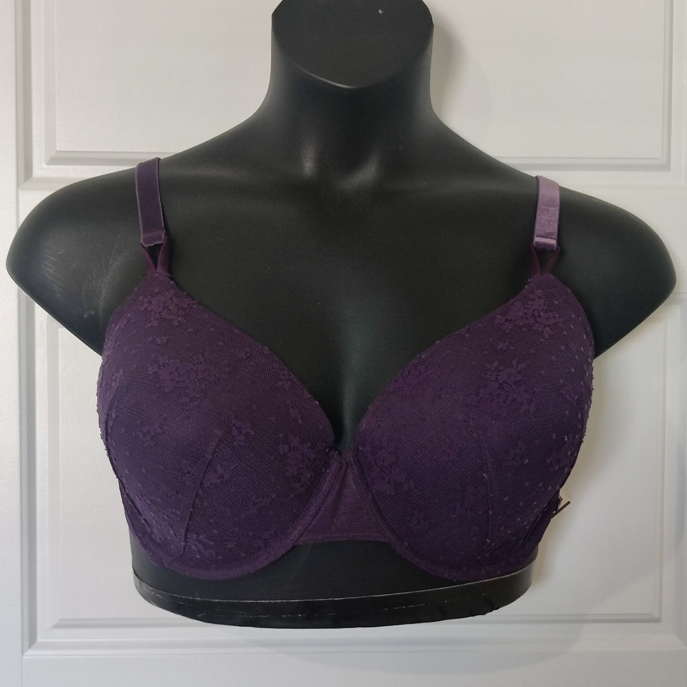 Victoria's Secret Lined Demi Bra Size 40DD $79.99